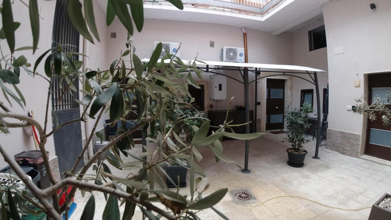 Il Cortiletto28 Rooms & House 시라쿠사 외부 사진