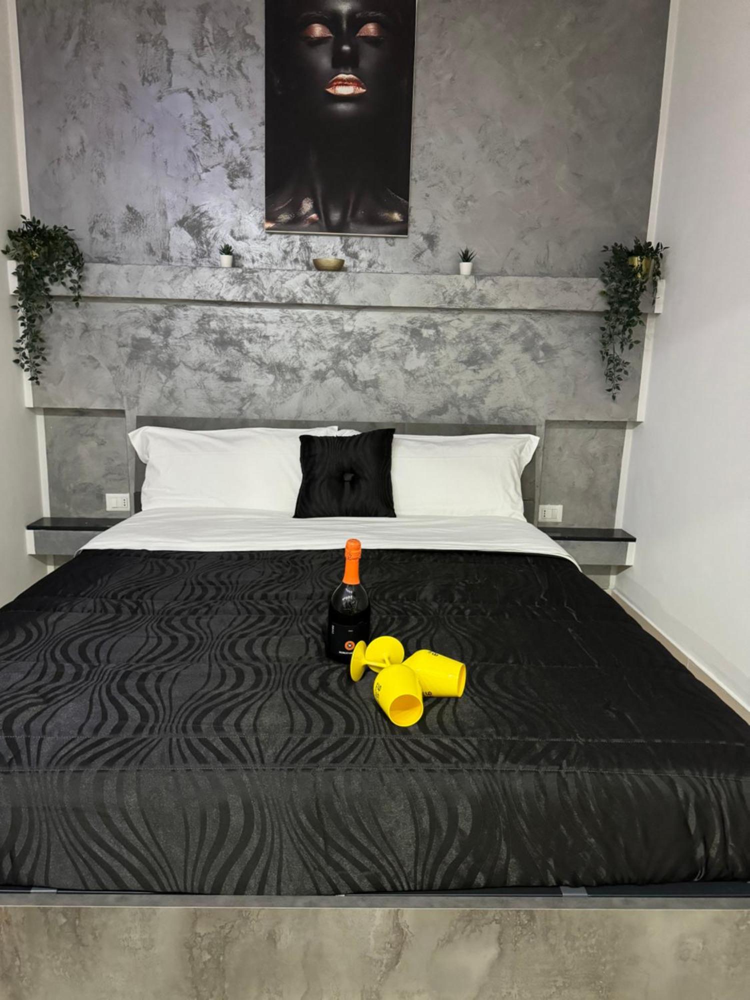 Il Cortiletto28 Rooms & House 시라쿠사 외부 사진